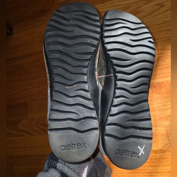 Aetrex Lace up Floral Leather Sneakers Womans Size 9-9.5 - Picture 6 of 7